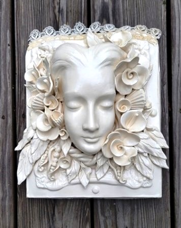Ivory
                  vase mask