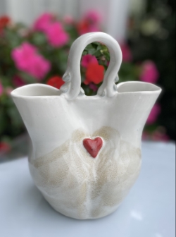 Cupids Vase, 35